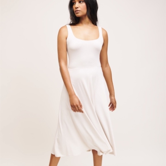 Dynamite Square Neck Midi Dress - Picture 4 of 8